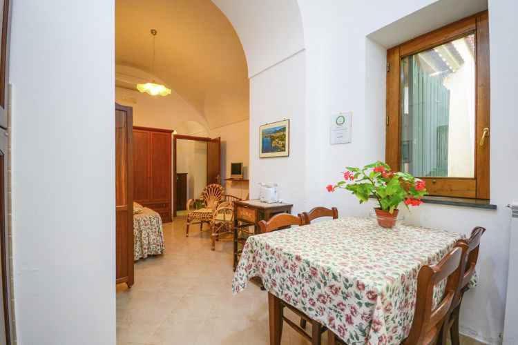 3 Apartment *